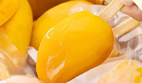 純天然！把水果凍一下當(dāng)雪糕賣，有沒(méi)有讓你眼前一亮？